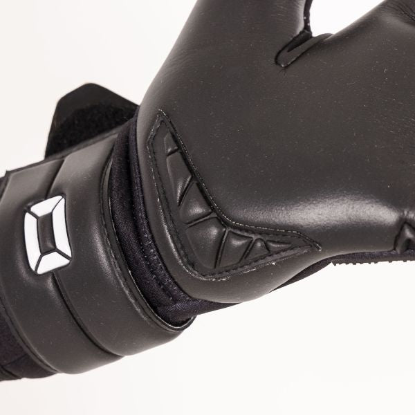 Hardground RFH VI Goalkeeper Gloves - Black