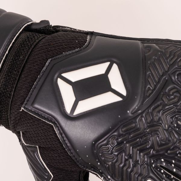 Hardground JR VI Goalkeeper Gloves - Black